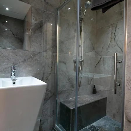 Spinola Duplex Penthouse Deluxe דירה