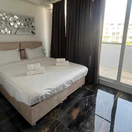 Spinola Duplex Penthouse Deluxe Apartament St. Julian's